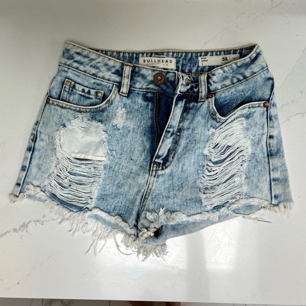 BULLHEAD MOM SHORT